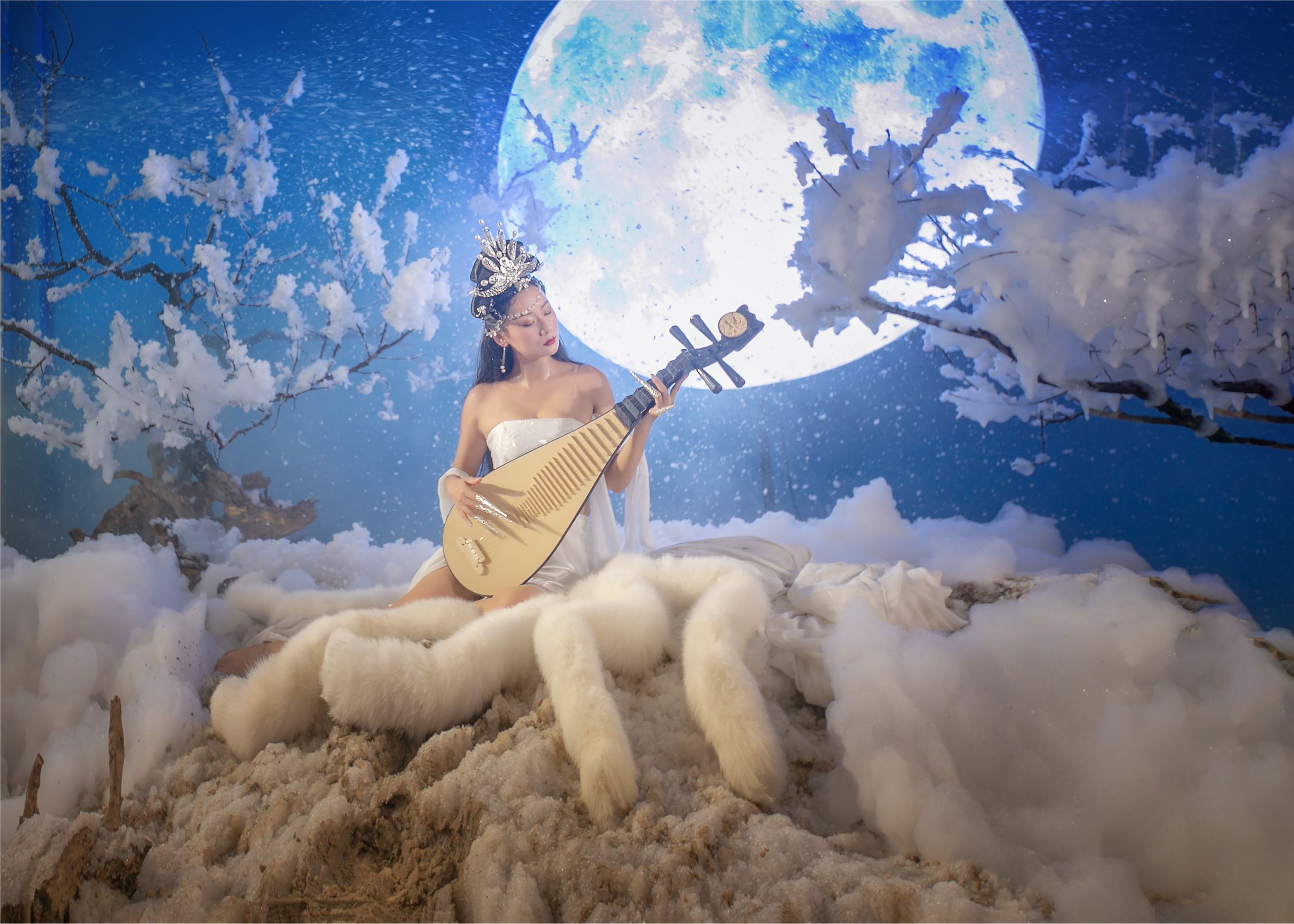 YITUYU 艺图语 2021.07.21 九尾白狐 刺猬&惠子